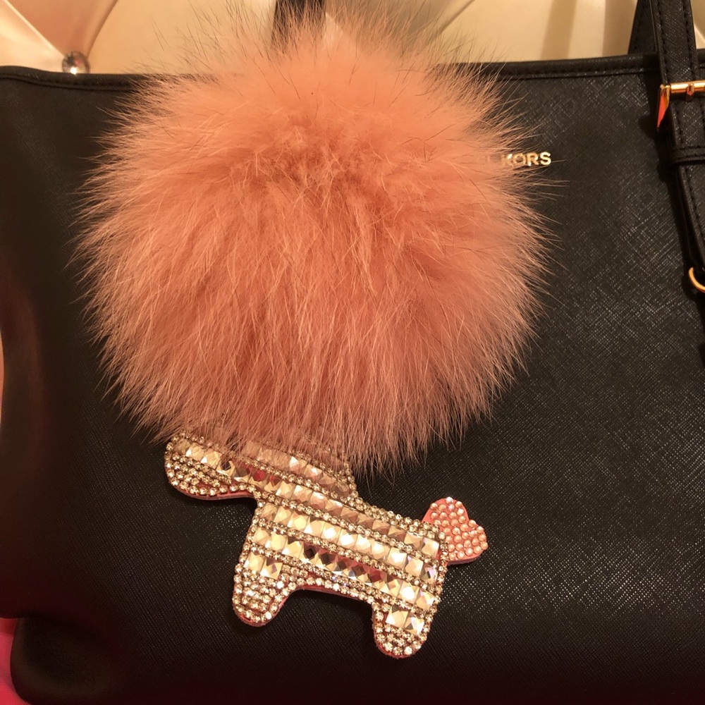 PINK POM POM BAG CHARM KEYCHAIN LINDIESS